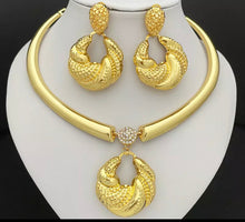 Load image into Gallery viewer, Dubai Women Necklace Earrings Set African Fashion Jewelry Nigeria Gold Plated Bride Jewelry Wedding Party Gifts