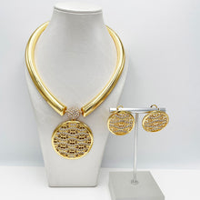 Load image into Gallery viewer, Dubai Women Necklace Earrings Set African Fashion Jewelry Nigeria Gold Plated Bride Jewelry Wedding Party Gifts
